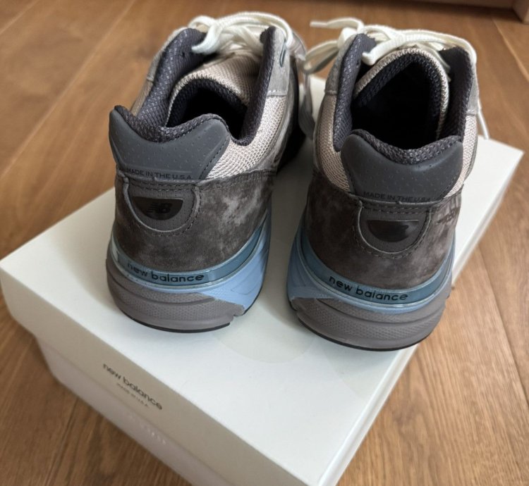 Auralee New Balance 990v4 Brand New Rare