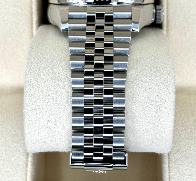 Rolex Sky-dweller New 2024 Sky-dweller 42mm 336934 Stainless Steel Jubilee Black Dial