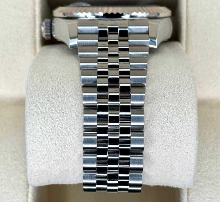 Rolex Sky-dweller New 2024 Sky-dweller 42mm 336934 Stainless Steel Jubilee Black Dial