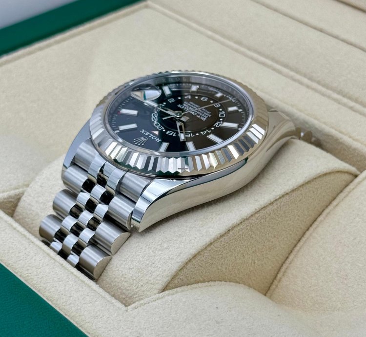 Rolex Sky-dweller New 2024 Sky-dweller 42mm 336934 Stainless Steel Jubilee Black Dial