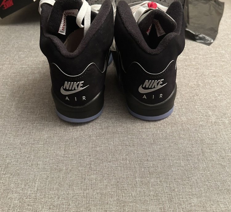 Jordan Metallic 5 Reimagined Size 7y