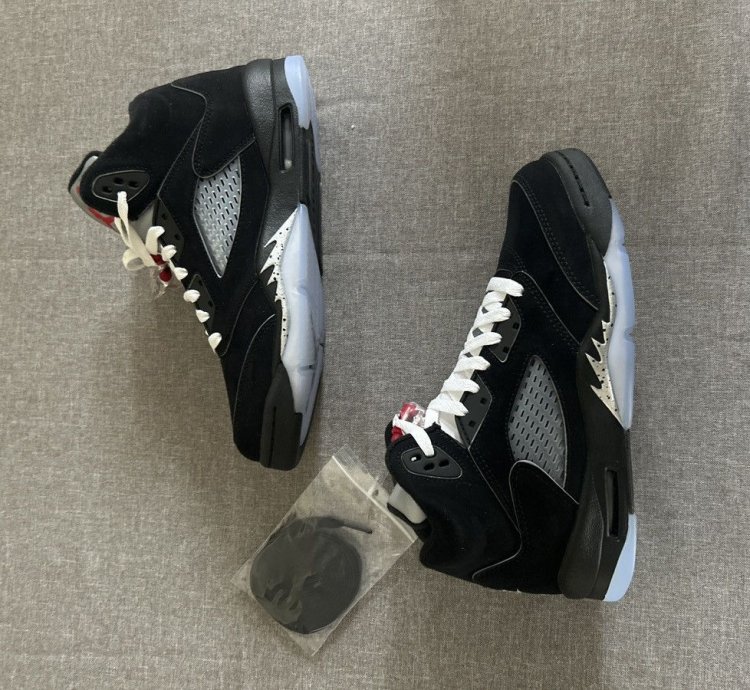 Jordan Metallic 5 Reimagined Size 7y