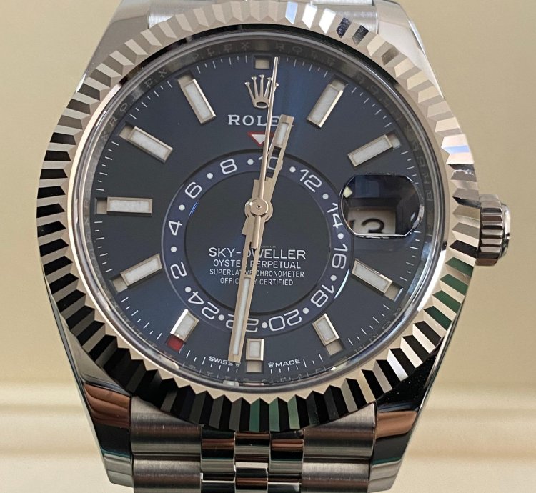 Rolex Sky-dweller New 2024 Unworn Sky-dweller Steel Jubilee Blue Index Dial 336934 Full Set