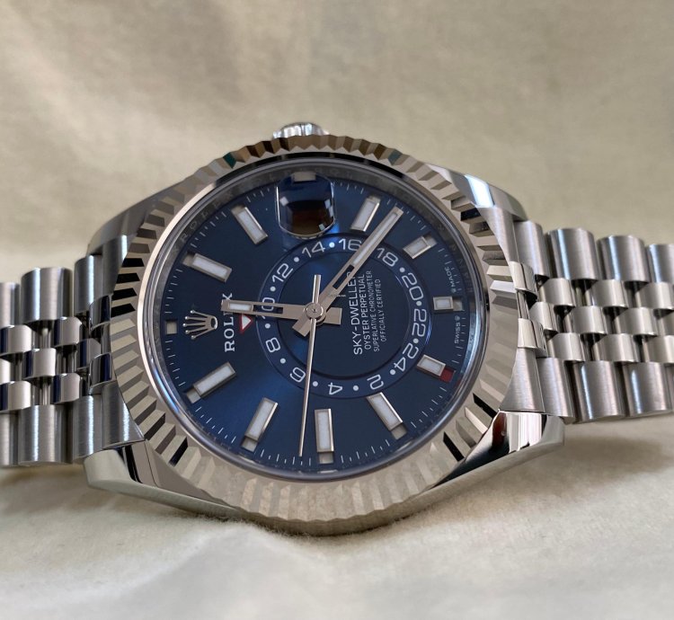 Rolex Sky-dweller New 2024 Unworn Sky-dweller Steel Jubilee Blue Index Dial 336934 Full Set
