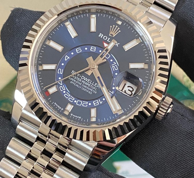 Rolex Sky-dweller New 2024 Unworn Sky-dweller Steel Jubilee Blue Index Dial 336934 Full Set