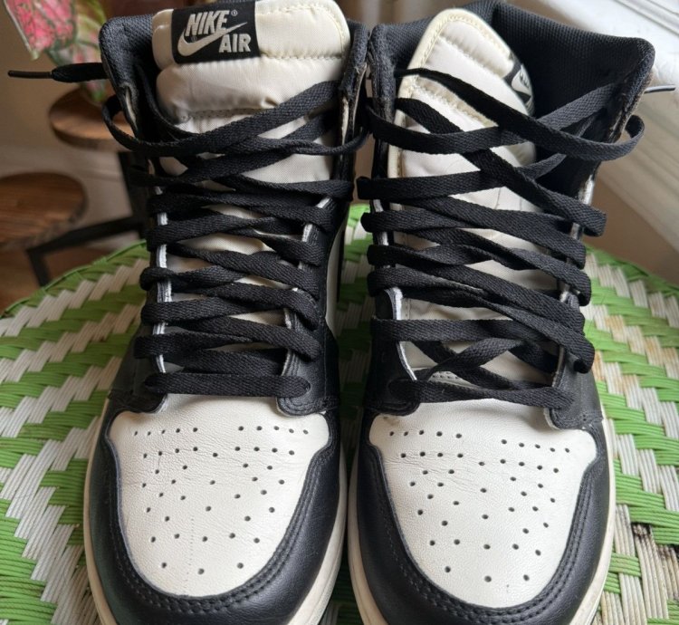 Jordan Mocha 11 - Great Condition