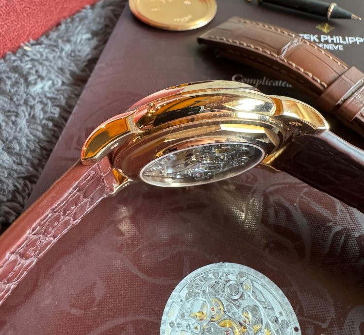 Patek Philippe Perpetual Calendar Chronograph Full Set Box And Papers Second Owner 2022 Full Service