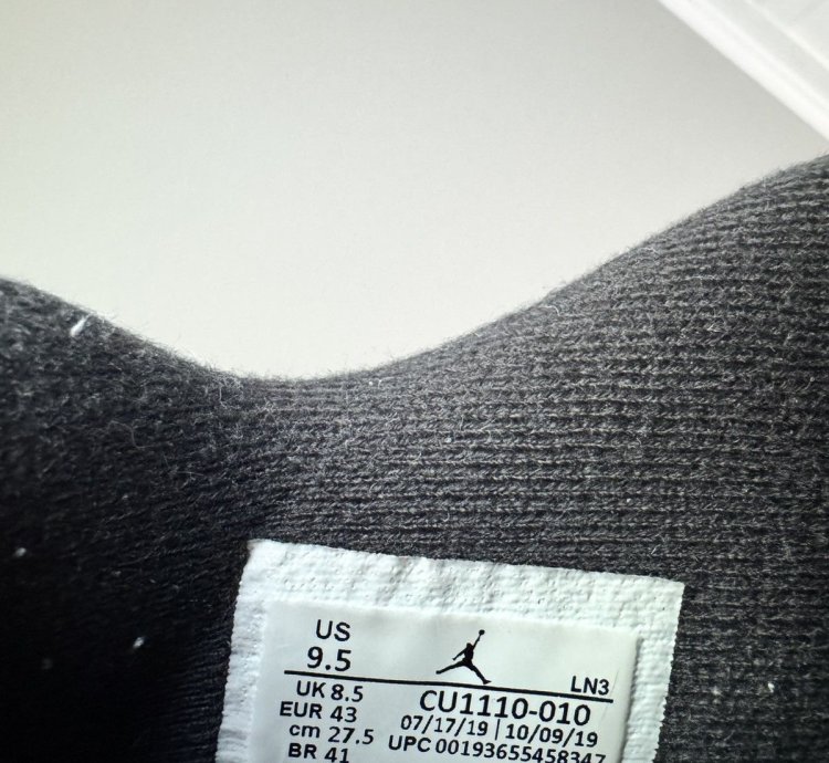 Jordan Retro 4 Black Cat