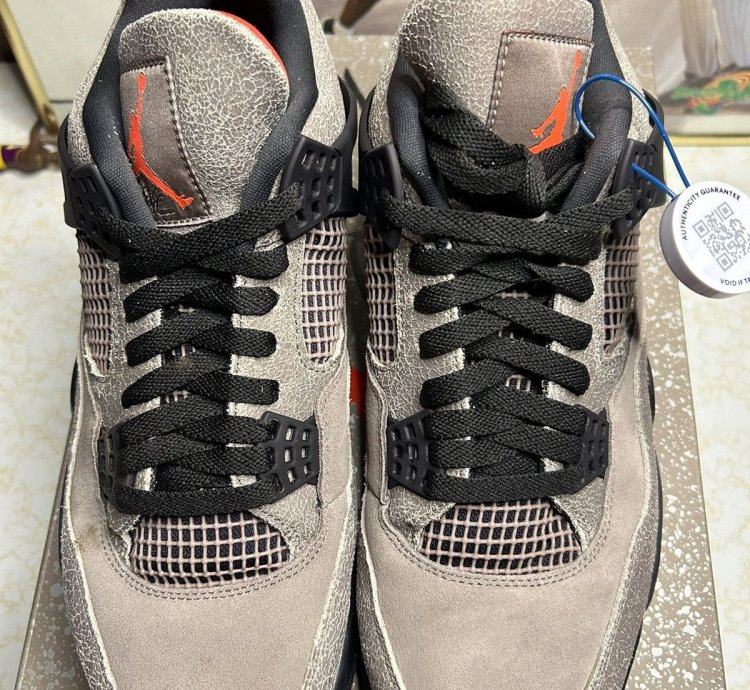 Jordan Retro 4 Taupe