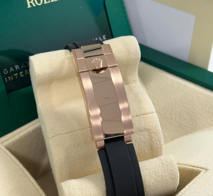 Rolex Daytona Rose Gold Oysterflex Sundust Dial 126515ln New 2023