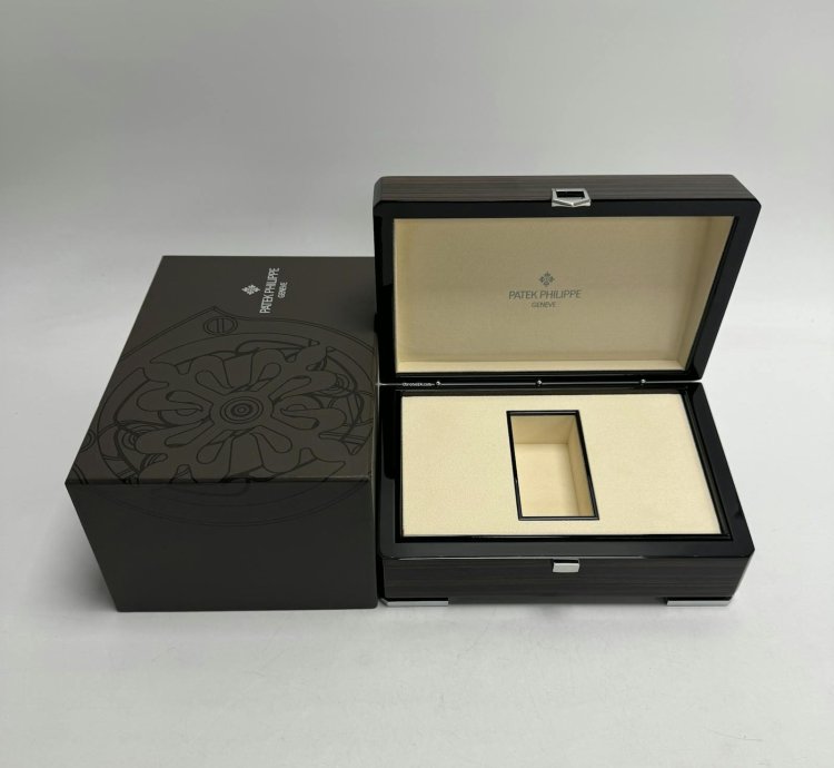 Patek Philippe Perpetual Calendar Chronograph Grand Complications Perpetual Calendar Chronograph 5270g-014
