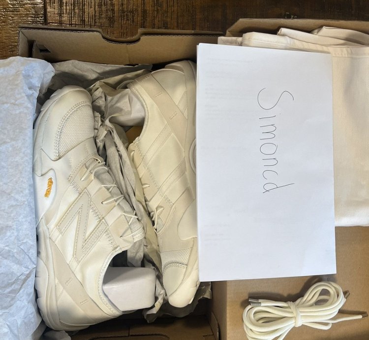 Issey Miyake New Balance Mt10ov1 White