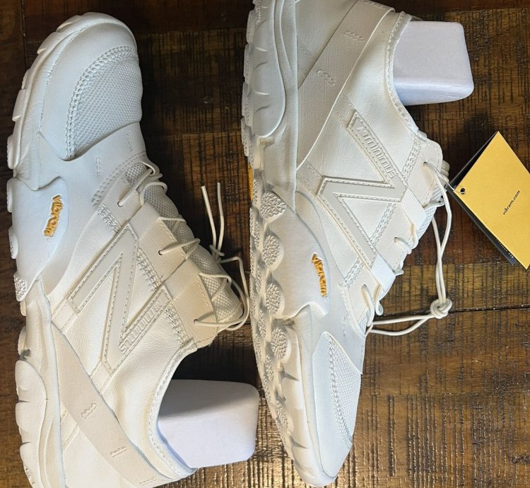 Issey Miyake New Balance Mt10ov1 White