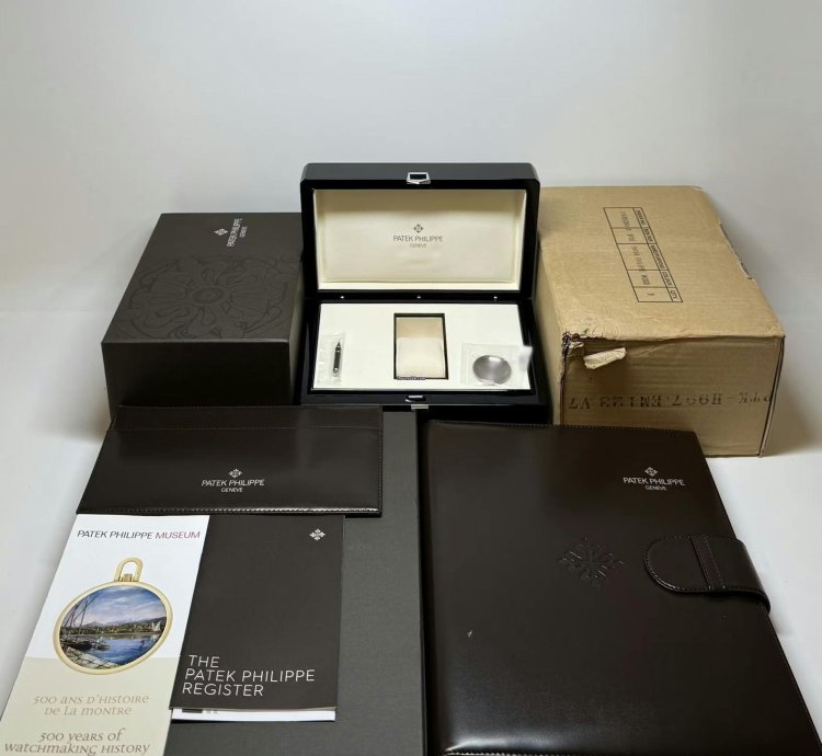 Patek Philippe Perpetual Calendar Chronograph Grand Complications Split-seconds Chronograph Perpetual Calendar 5204g-001