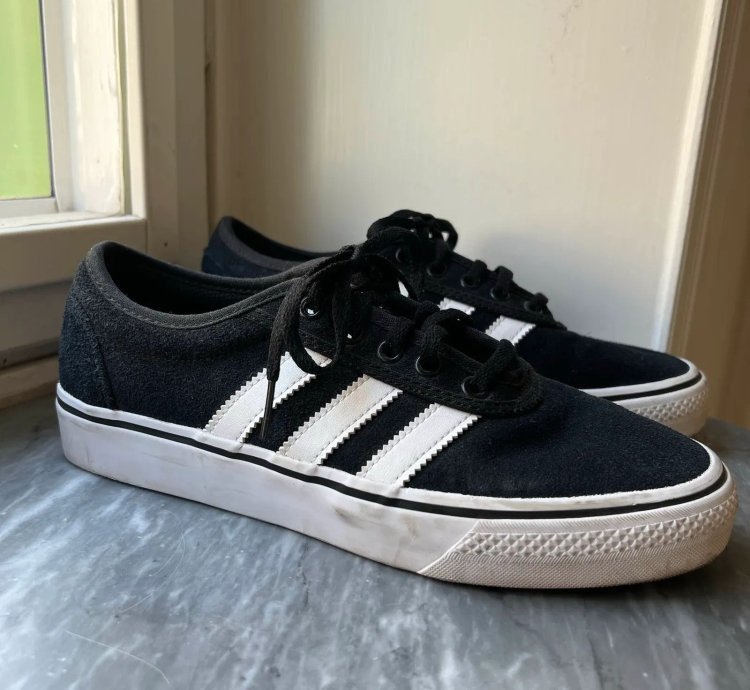 Adidas Adiease Sneakers