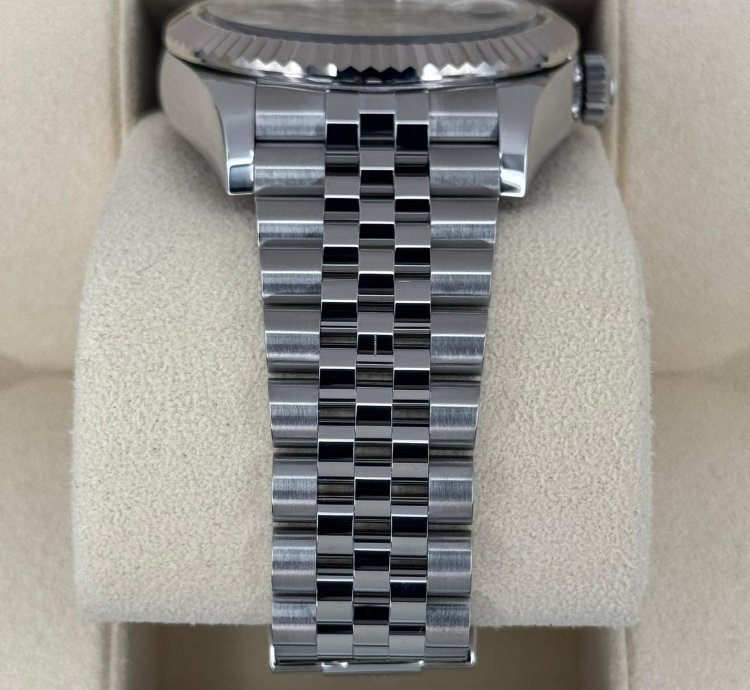 Rolex Sky-dweller New 2025 Sky-dweller 42mm 336934 Jubilee Blue Dial