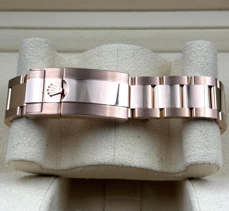 Rolex Daytona Rose Gold Sundust Dial 126505 Unworn 2024