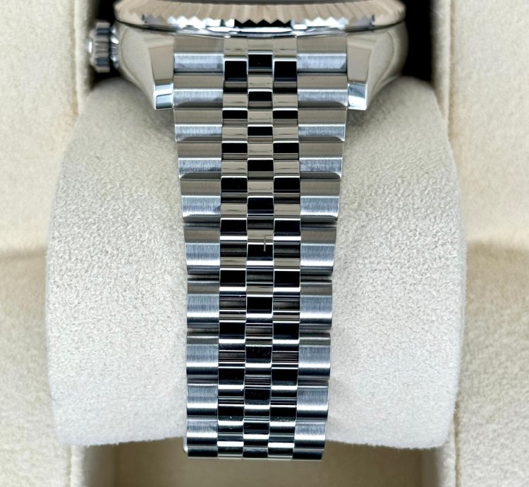 Rolex Sky-dweller New 2025 Sky-dweller 42mm 336934 Jubilee Green Dial