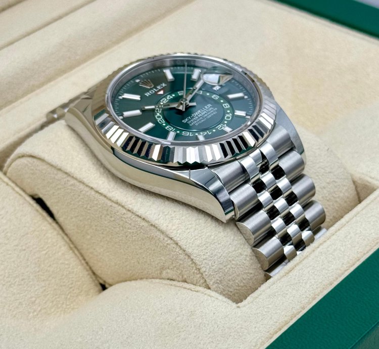 Rolex Sky-dweller New 2025 Sky-dweller 42mm 336934 Jubilee Green Dial