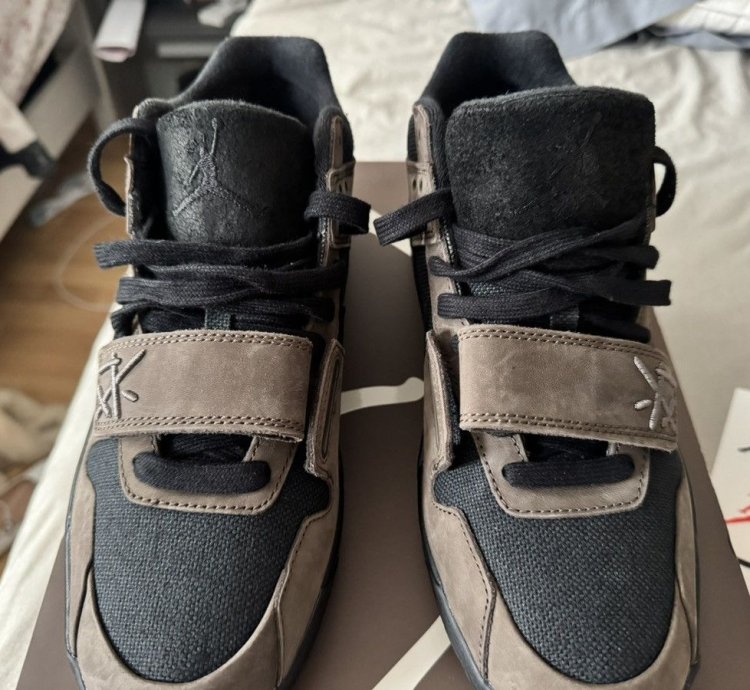 Jumpman Jack Dark Mocha Sz10