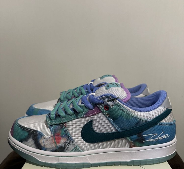 Nike Sb Dunk Low Og Qs Futura Laboratories Bleached Aqua