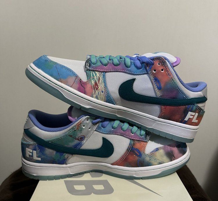 Nike Sb Dunk Low Og Qs Futura Laboratories Bleached Aqua