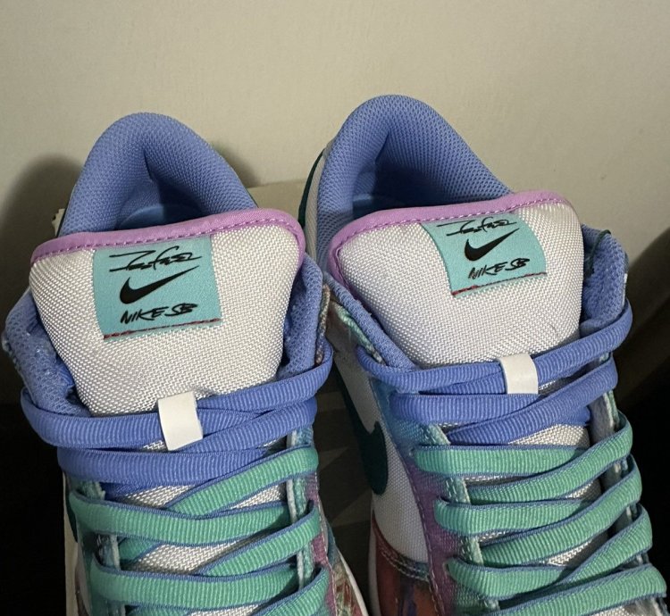 Nike Sb Dunk Low Og Qs Futura Laboratories Bleached Aqua