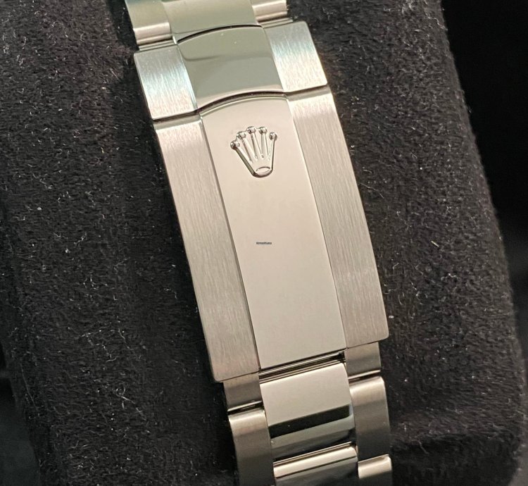 Rolex Sky-dweller New 2025 Unworn Sky-dweller Steel Mint Green Dial Fluted Bezel 336934 Full Set