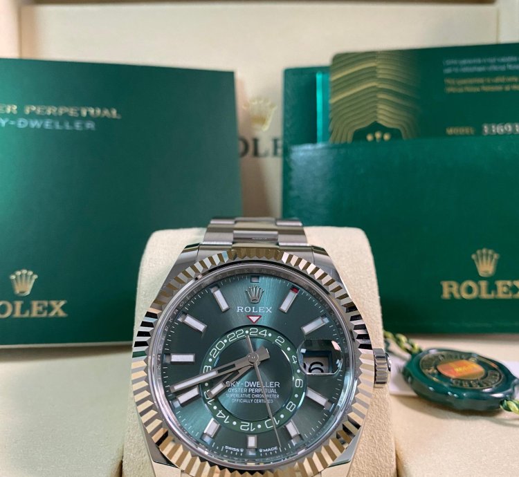 Rolex Sky-dweller New 2025 Unworn Sky-dweller Steel Mint Green Dial Fluted Bezel 336934 Full Set