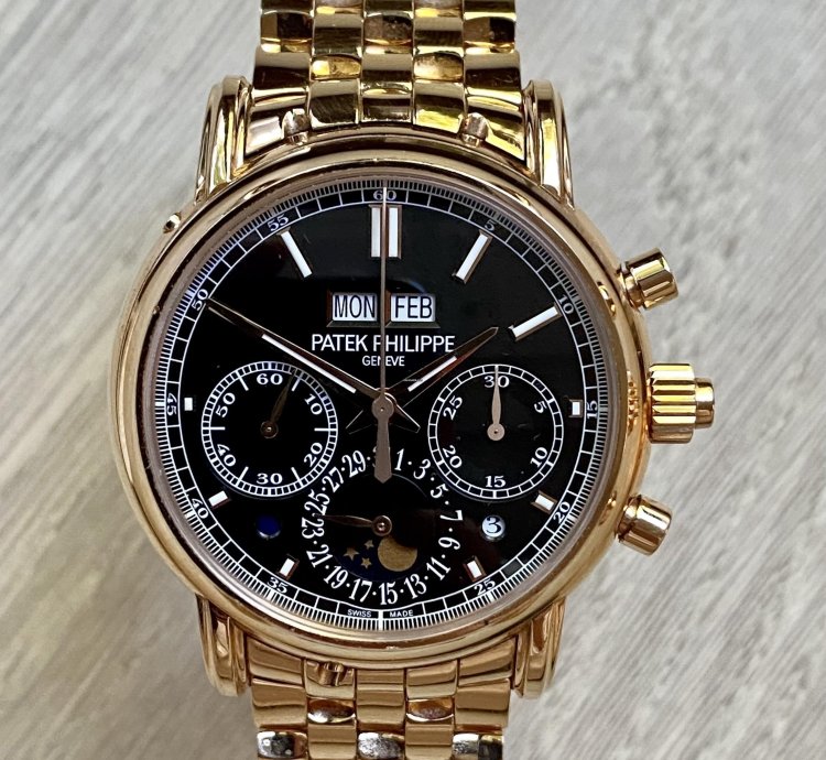 Patek Philippe Perpetual Calendar Chronograph Ref 5204 1r-001