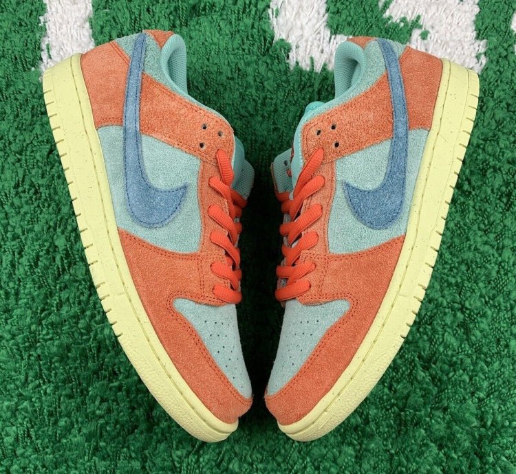 Nike Sb Dunk Low Orange Emerald Rise Men Size 10 New