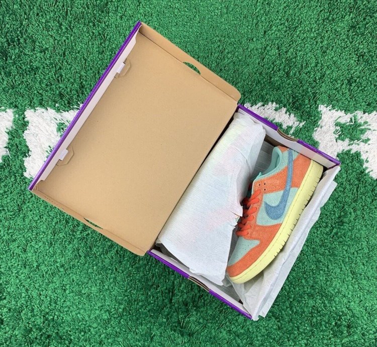Nike Sb Dunk Low Orange Emerald Rise Men Size 10 New
