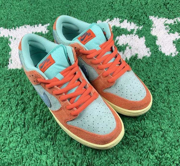 Nike Sb Dunk Low Orange Emerald Rise Men Size 10 New