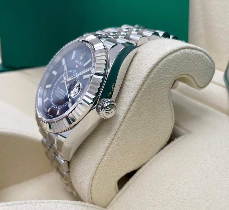 Rolex Sky-dweller New 336934 Sky-dweller Blue Dial Stainless Steel 42mm Jubilee Bracelet