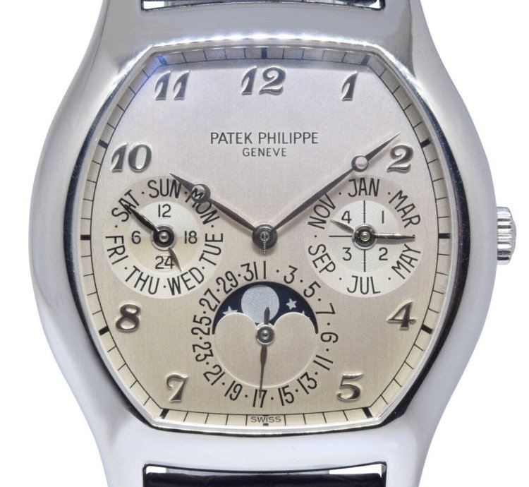 Patek Philippe Perpetual Calendar Complications Platinum Mens Watch 5040p