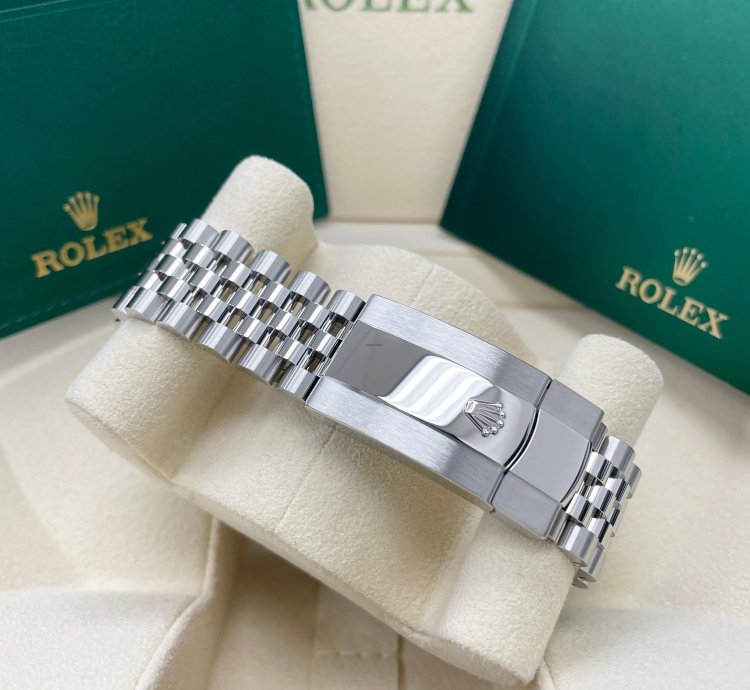 Rolex Sky-dweller New Complete 336934 Sky-dweller Black Dial Stainless Steel 42mm Jubilee Bracelet