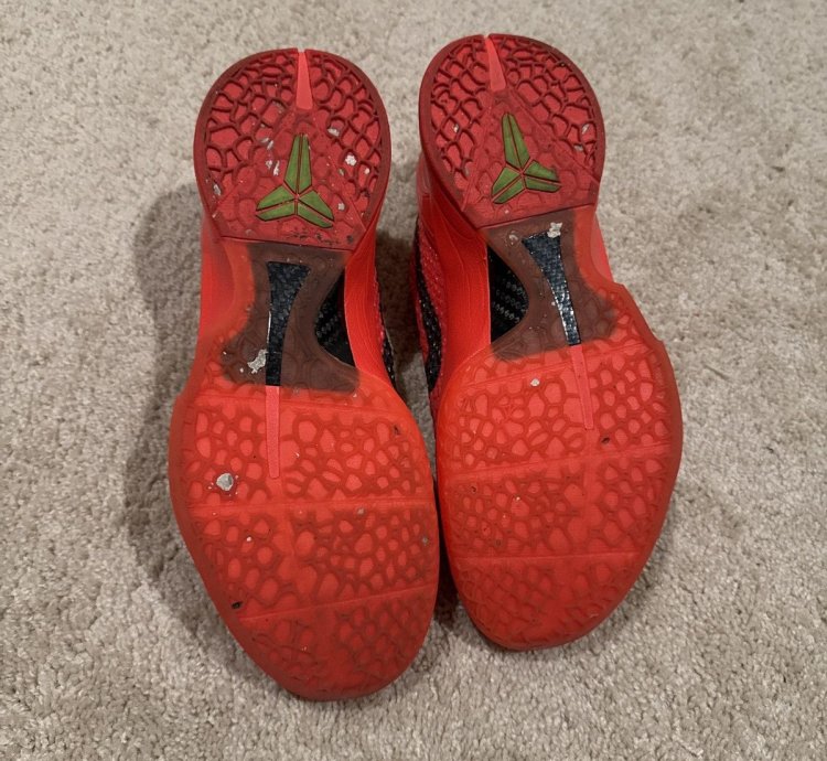 Kobe 6 Reverse Grinch