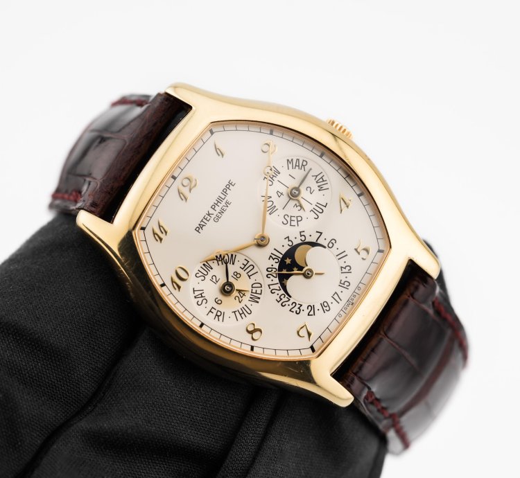 Patek Philippe Perpetual Calendar Full Set Perpetual Calendar Ref 5040 Yellow Gold