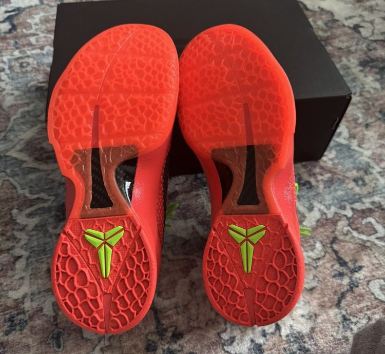 Kobe 6 Reverse Grinches