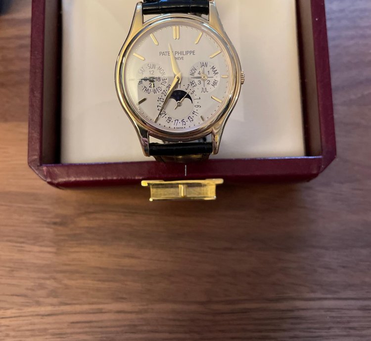 Patek Philippe Perpetual Calendar Full Set With Patek Warranty - Top Condition