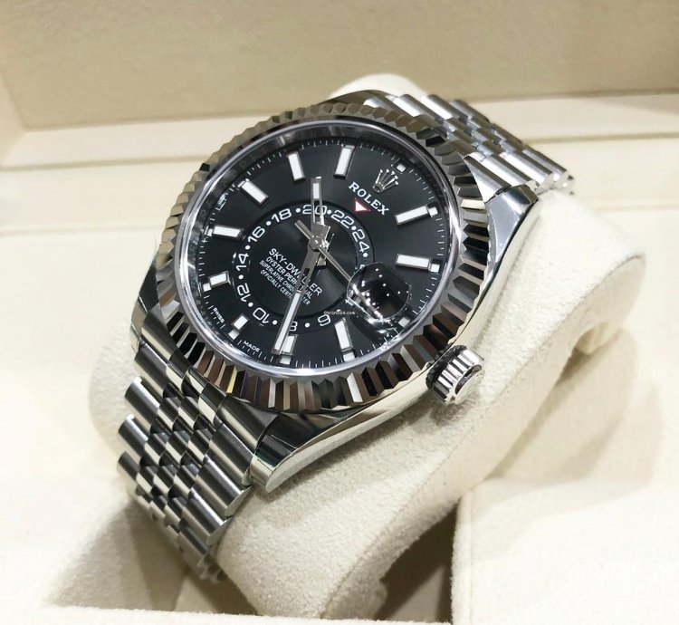 Rolex Sky-dweller New Oyster Perpetual Sky Dweller 326934 Black Index Dial Jubilee Bracelet 42mm