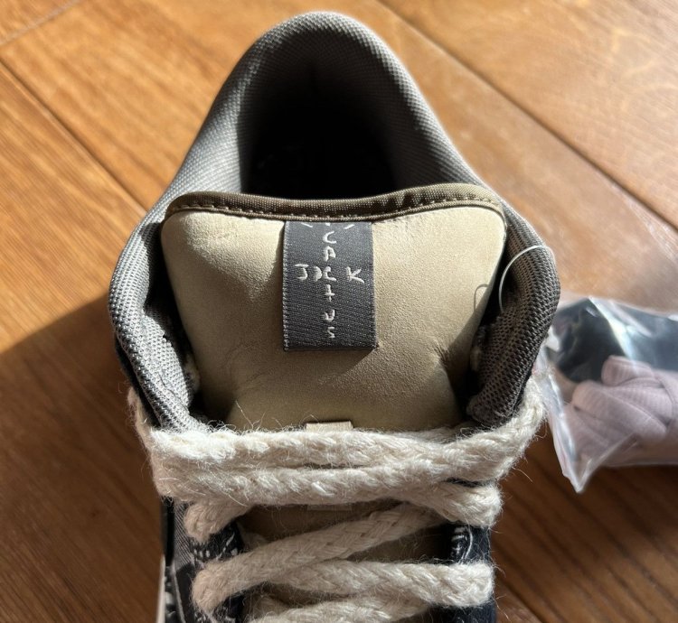 Nike Sb Dunk Low Prm Qs Sz9 Travis Scott Friends Family