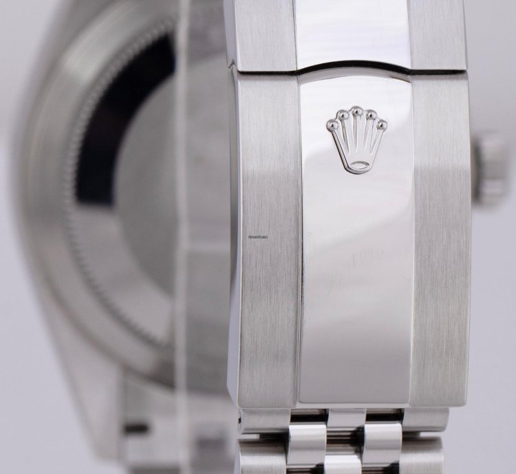 Rolex Sky-dweller New Papers Rolex Sky-dweller Blue Steel Gold 42mm Jubilee Watch 326934 Box