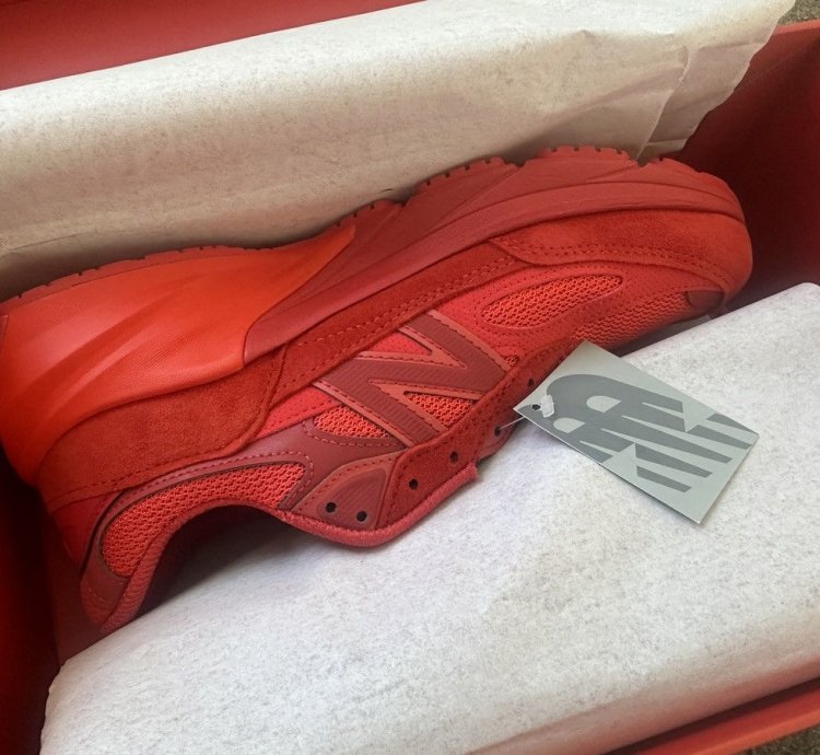 Joe Fresh New Balance 990 V6