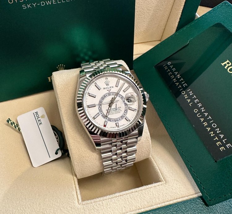 Rolex Sky-dweller New Reference 2024 White Dial Jubilee Bracelet Stainless Steel Fluted Bezel 42