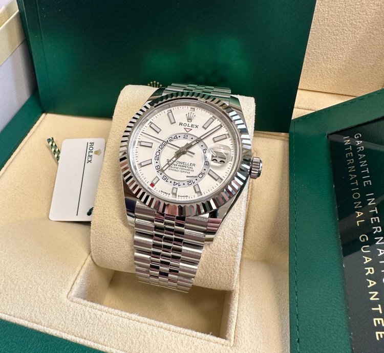 Rolex Sky-dweller New Reference 2024 White Dial Jubilee Bracelet Stainless Steel Fluted Bezel 42