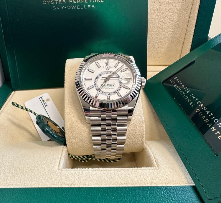 Rolex Sky-dweller New Reference 2024 White Dial Jubilee Bracelet Stainless Steel Fluted Bezel 42