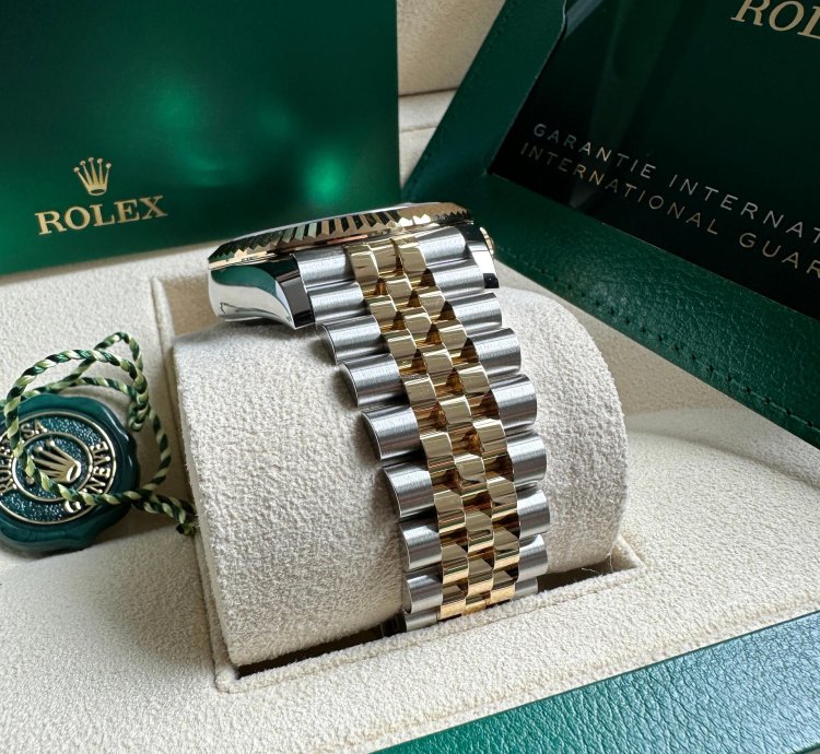 Rolex Sky-dweller New Release 2023 336933 Jubilee Bracelet Black Dial - Two Tone Yellow Gold