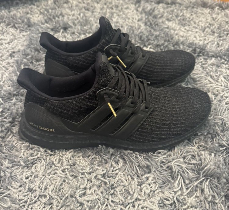 Adidas Black Ultraboost