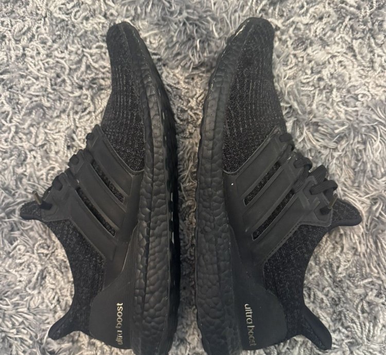 Adidas Black Ultraboost